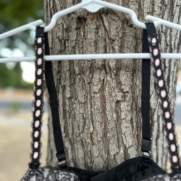 Victoria's Secret Black Lace Bustier with Pink Details - Picture 6 of 8